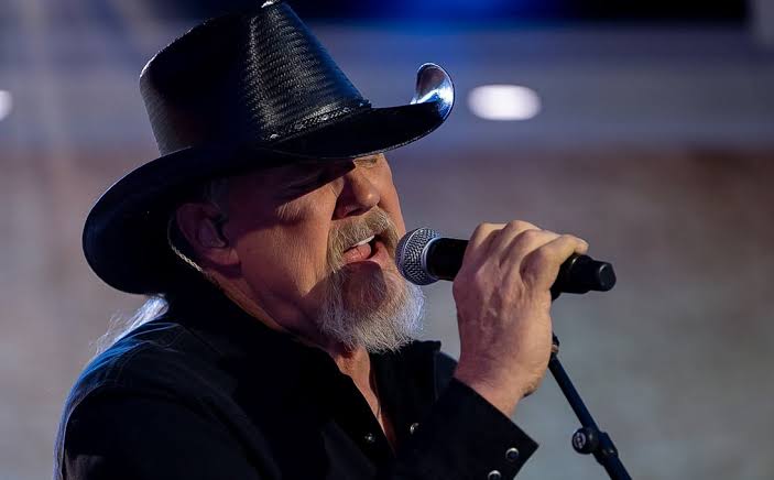 Audience at a Trace Adkins concert